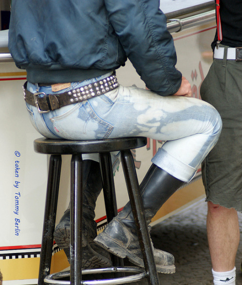 perversvetvarken:  depravpig:  THE POWER OF BOOTS!!!!!  Sir, pig needs to clean All Your Shoes and Boots, Sir!! 