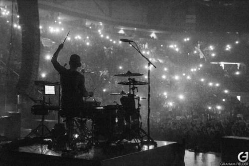 twentyonepilots:  || stløuis. halloween. 10312015 || [photo: @grahamfielder]