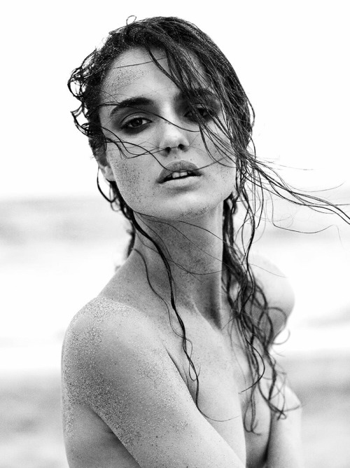 clas-s:Blanca Padilla \ Sebastián Sabal