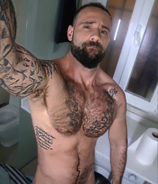 beardburnme2:  Jonanwolfx instagram 