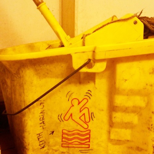 The most charming part of the #keithharing exhibition at the #deyoung #museum in #sanfrancisco was actually from a pizza joint across the street from the museum. On the MOP BUCKET in the #bathroom someone helpfully pointed out with #graffiti in #sharpie