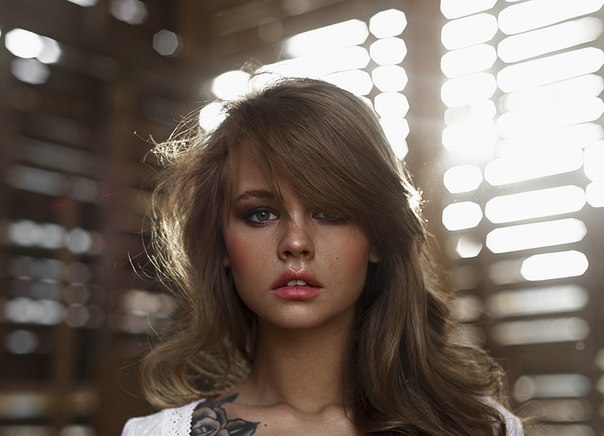 touch69:  Oh how pretty she is💋