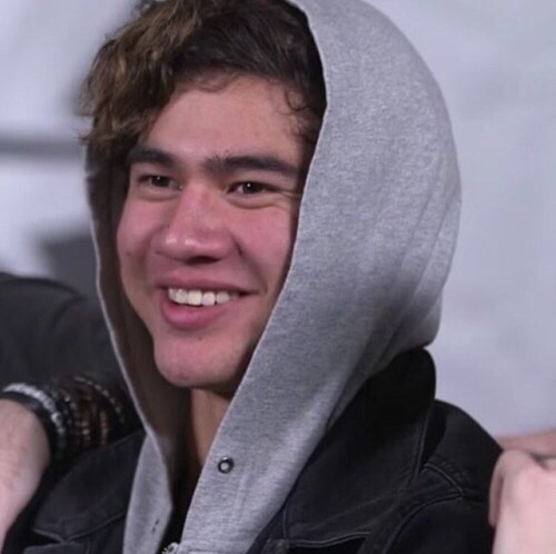 calum appreciation post, because when I typed calum in to the search bar for him, all the other memb