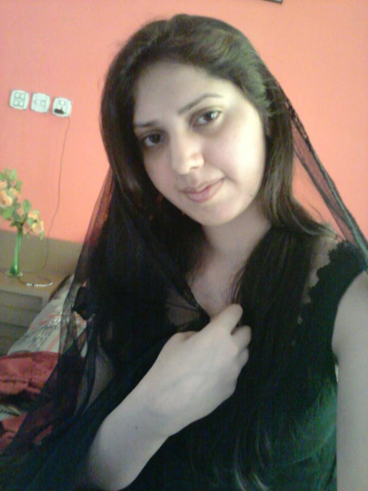 my-romantic-couple:   Amna from Delhi  