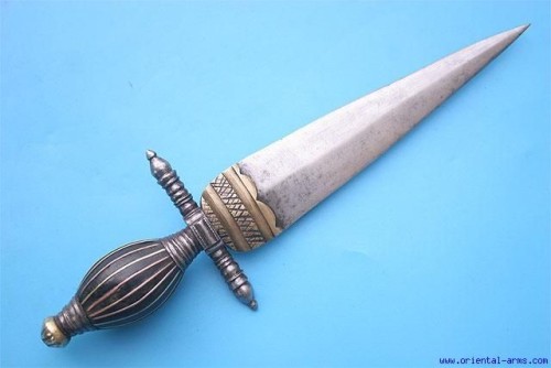 armthearmour:An interesting dagger, Spanish, ca. 18th century, from Oriental Arms.