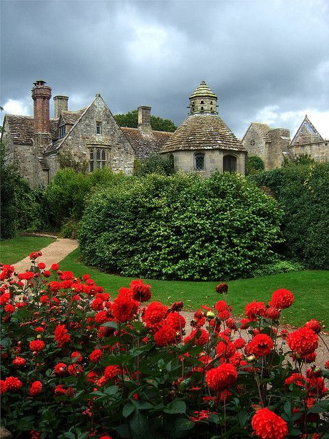 pagewoman:Nymans, Sussex by Sheepdog Rex on Flickr