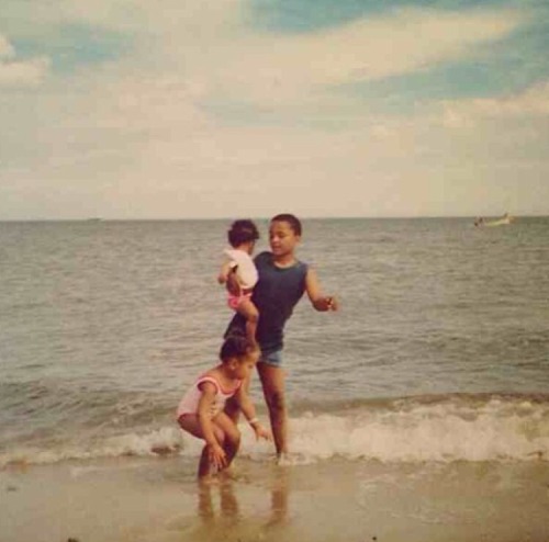 beprettynotpetty:  One of my biggest fears is not being able to be a big sister to my younger sisters #transdayofvisibilty 