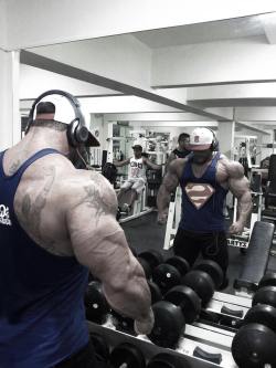pnobear:  big-strong-tough:  Bruno Moraes Cunha   😱
