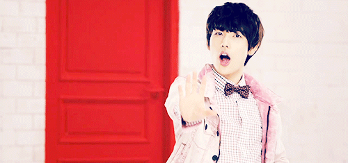 namyasuo:   ze:a here i am mv bts; siwan version.  