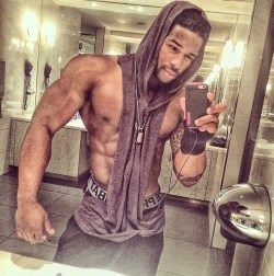 instaguys:  Guys with iPhones Source: gwip.me   
