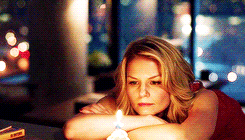emmaswanshair:emma swan + the land without magic (1999-2011)