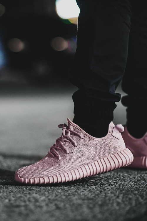 envyavenue:Pink Yeezy Boost 350