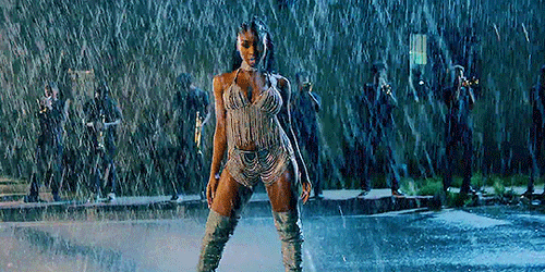 zot5:  Normani in her music video for Motivation