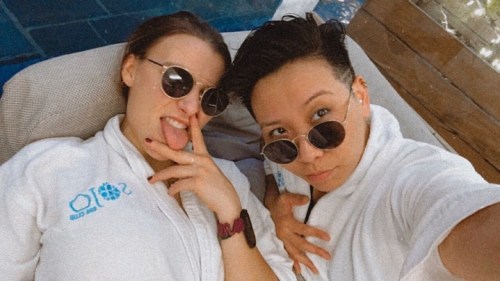 Spent the whole day in robes, not even mad about it. ‍♀️‍♀️ #flashbackfriday #tgif #babes #sunnies #