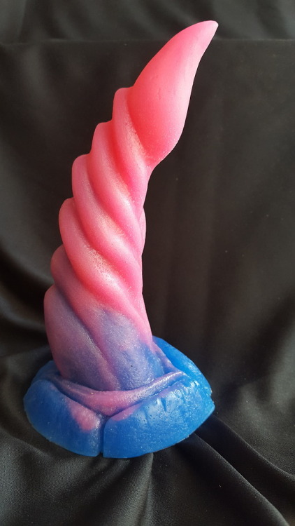 thecraftyhedonist:Sharing one of my custom Archangel casts! I was so excited when someone ordered th