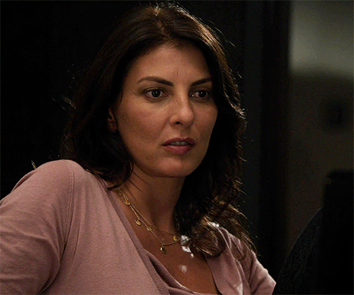 chloefrazcr:GINA BELLMAN as SOPHIE DEVEREAUX in Leverage (2008-2012) and Leverage: Re