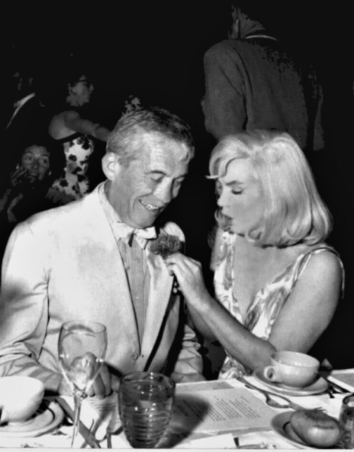 Director John Huston and Marilyn at the Mapes Hotel on August 5th 1960. 