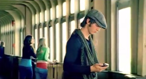 sheisatemptinganimal:  you used to have some serious problems kevin jonas 