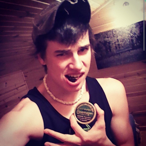 dipncountry: Random dip studs comin at cha! Hot damn, I LOVE me a country boy dipper! Amen!