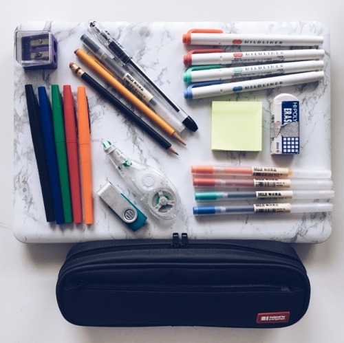 blackgirlmagicstudyblr: what’s in my pencil case? *Note that the color changes each session/se