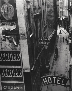 greeneyes55:  Rue Quincampoix Paris ca. 1932 