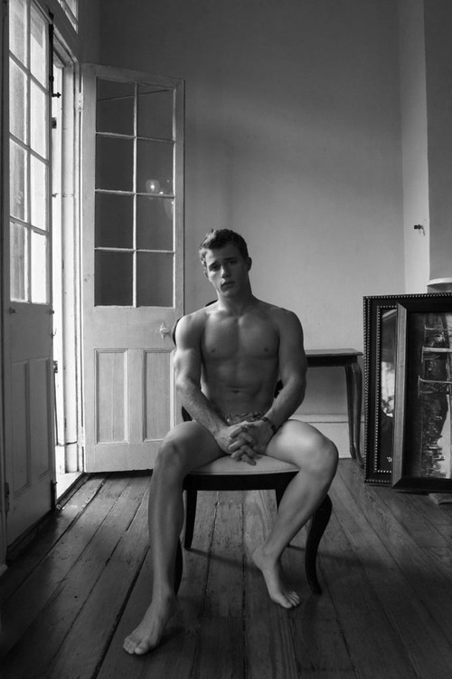 aussieguy696969:  Please follow me : http://aussieguy696969.tumblr.com/archive