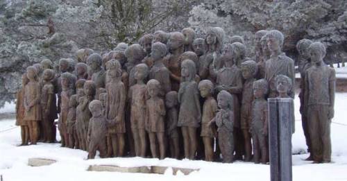 sixpenceee:  On 2 July 1942, most of the children of Lidice, a small village in what was then Czechoslovakia, were then transported to the extermination camp at Chełmno 70 kilometers away. There they were gassed to death. This remarkable sculpture by