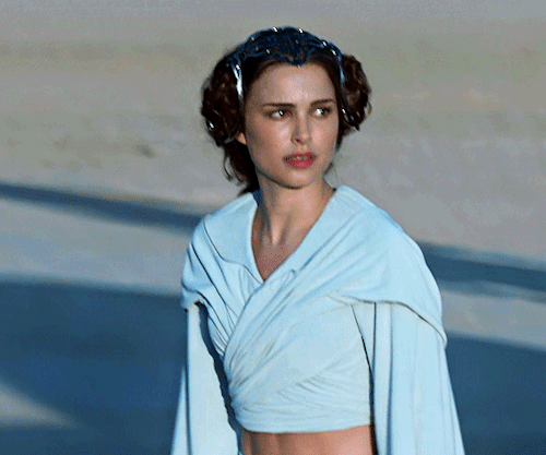 anakin-skywalker:I’m not afraid to die.Natalie Portman as Padmé AmidalaStar Wars: Episode II - Attac