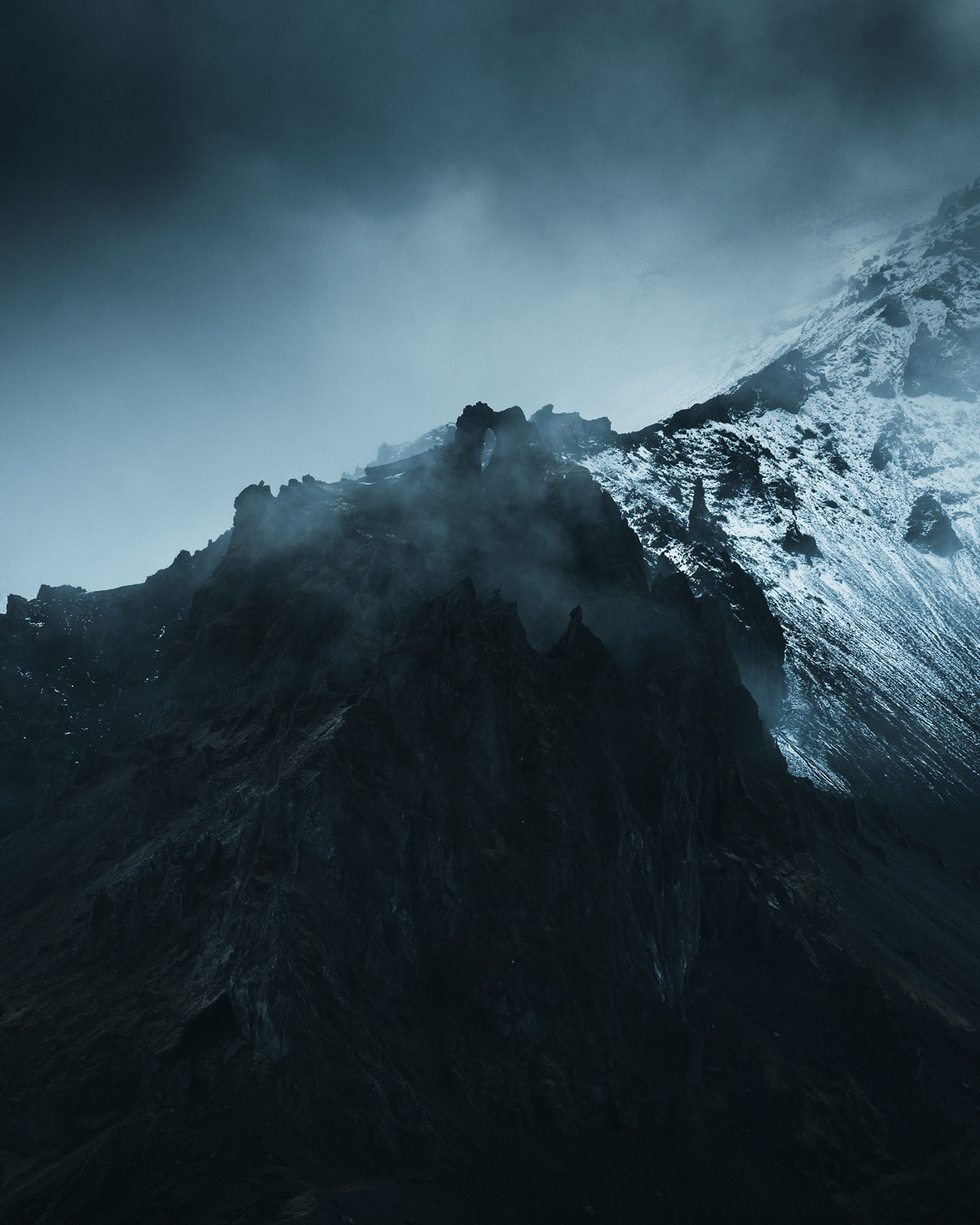 escapekit:  HIDDEN WORLDSGermany-based photographer Ivan K. Maras has captured hidden