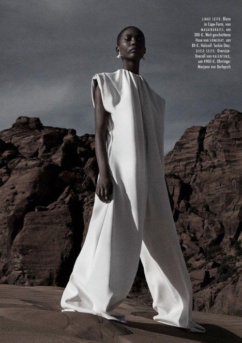 Publication: Elle Germany Photographer: Enrique BadulescuStylist: Pia Léonie KnollModel: Mahany Pery