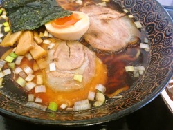 nattto:  醤油ラーメンとエビチリ丼（ミニ丼セット）@麺屋