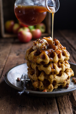 sweetoothgirl:  Overnight Cider Pumpkin Waffles