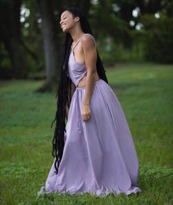 nerissanefeteri:  @saintrecords album got me feeling like (the track “don’t touch my hair is everything” 😩) ❤️😍😍 #solange #beautifulMusic #icon #AngeleBassettArms #littleMermaid  @islandboiphotography on the 📸📷 