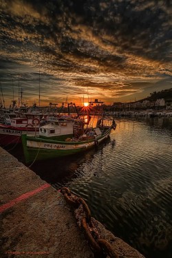 orchidaaorchid:  Fishing Boats at sunset