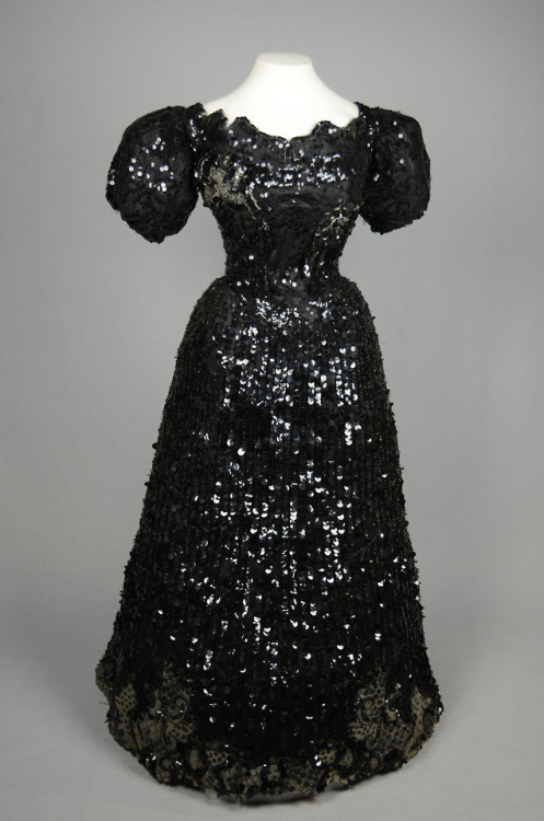 Evening dress, 1890′sFrom the Irma G. Bowen Historic Clothing Collection at the University of New Ha