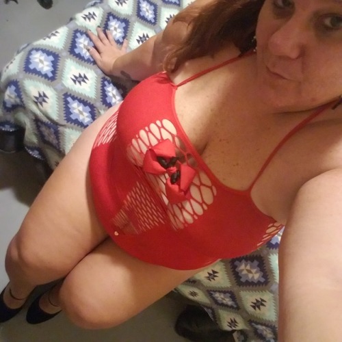 vanillaqueen4u: Red and ready!