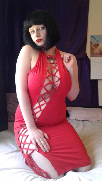 lustfullittleangel: Red dress 2Spoil me!  &lt;- 