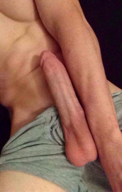 cuthighandtightgrower:  CUTHIGHANDTIGHTGROWER-FOLLOW FOR OVER 300000 POSTS OF–CUT DICKS-GOOD LOOKS-MUSCLES