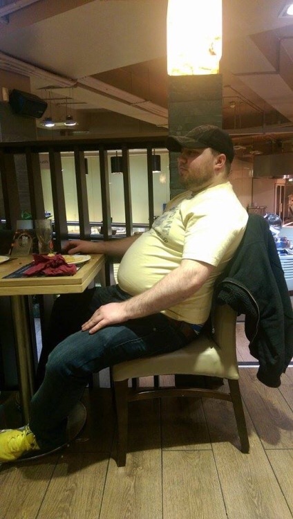 beefisbetter93:  bellyisbig: That’s right, keep eating, the shirt just wants your