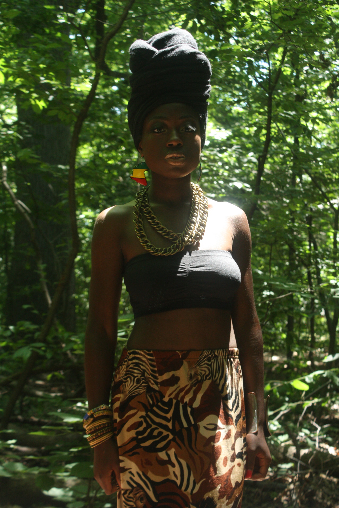 heroineheroine:  visualsofageneration:  Bag Lady Pack Light  YOU ARE EVERYTHING AND