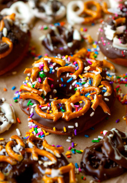 lustingfood:    Trashed Up Pretzel Donuts   