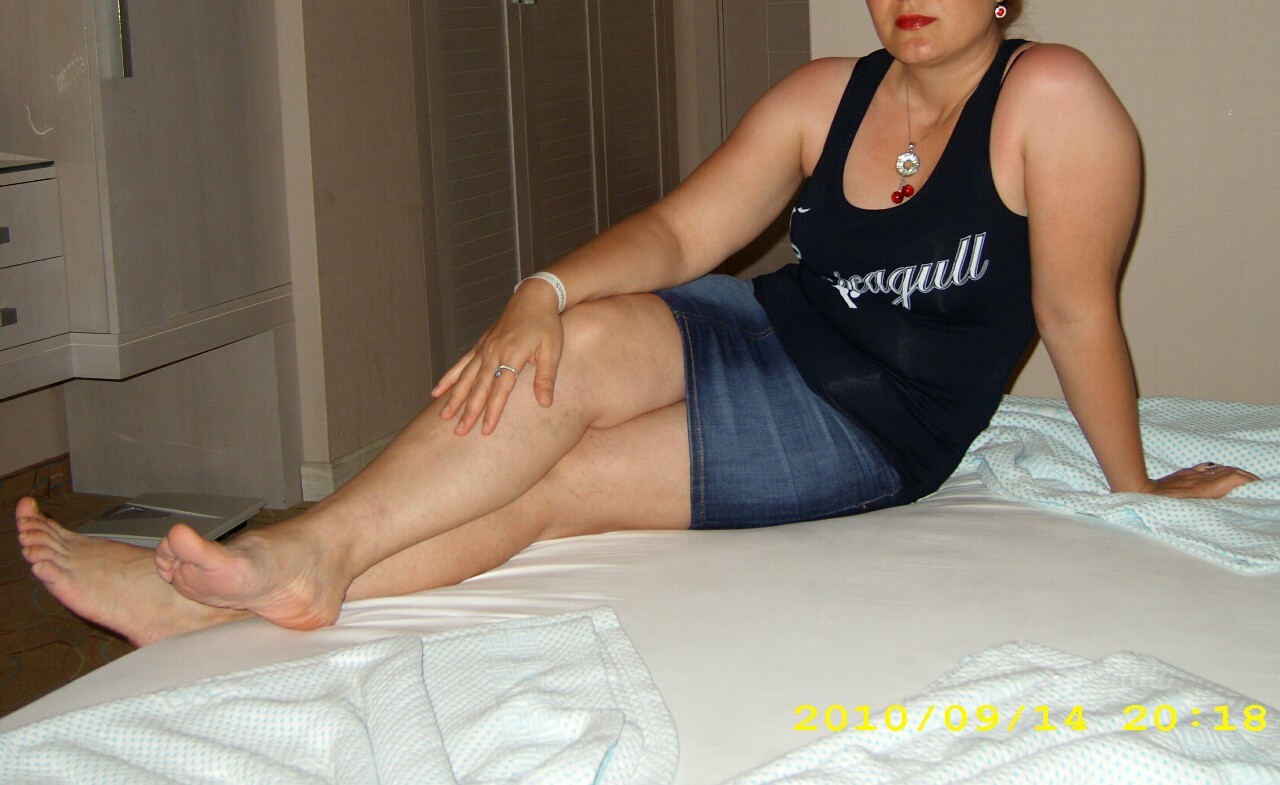 ebrylmz1977:  Kot eteğimle. Seksi olmuş muyum? :) 
