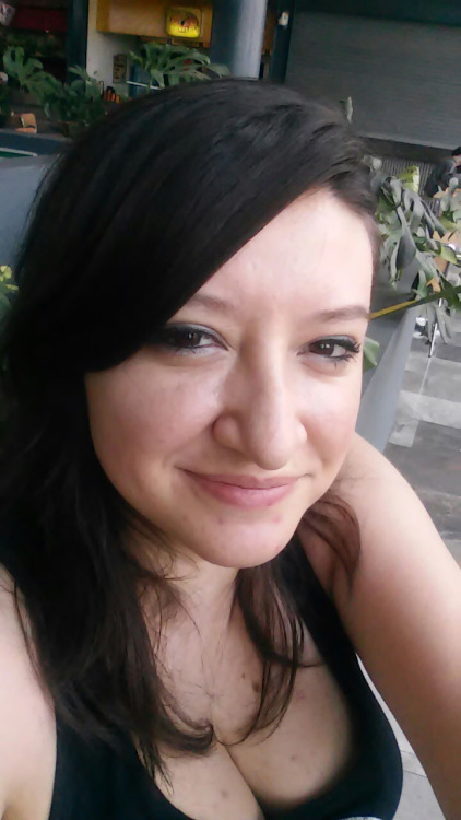 rensreveries:Hi there!Here is my pic for the prom ! @jleaw sorry for the delay , but here you have s