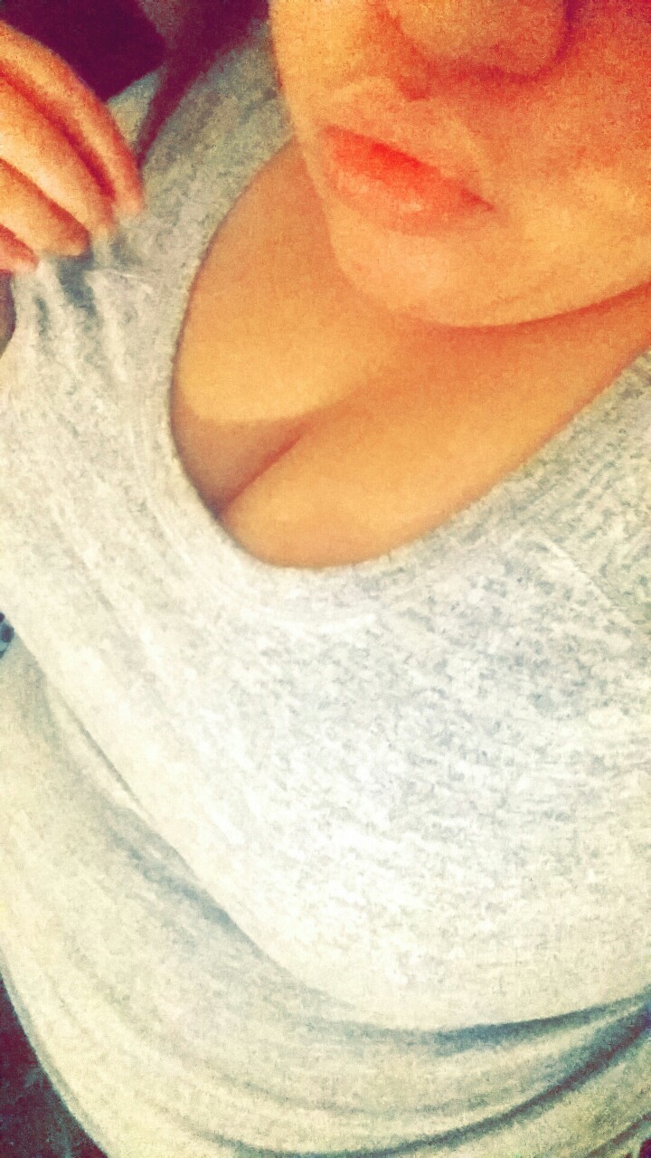 lifeofagrenade:  Just a chill night on the couch.