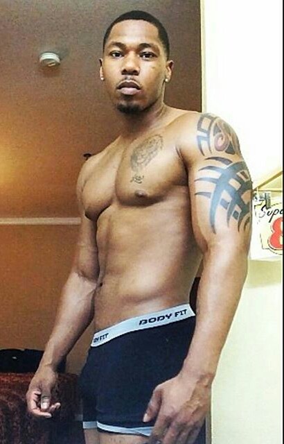 dominicanblackboy:  Sexy hot fat muscle ass Will Stone from the show Dating Naked showing off a lil bulge peeping thru that towel!😍😍😍😍