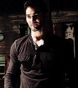 thisuserdoesntexistanymore20:  derek hale + smiling