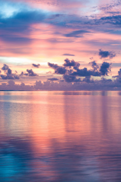 anotic:  Sunrise in Kosrae  |  Charles
