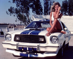 creepingirrelevance:  Warm up the car. Farrah Fawcett &amp; Ford Mustang. 