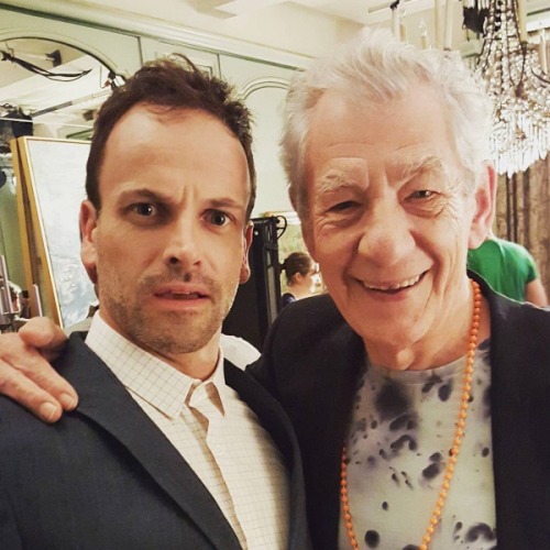elementarystan:@jonnyjlm  Special visitor on set today. The lovely @ianmckellen RIPPING a hole in th