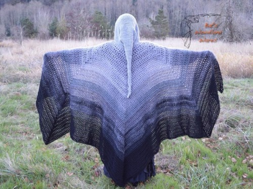 *SOLD*Grey Wind Hooded Cloak Light grey/dark grey/black. A heavier cloak made out of thicker soft ya